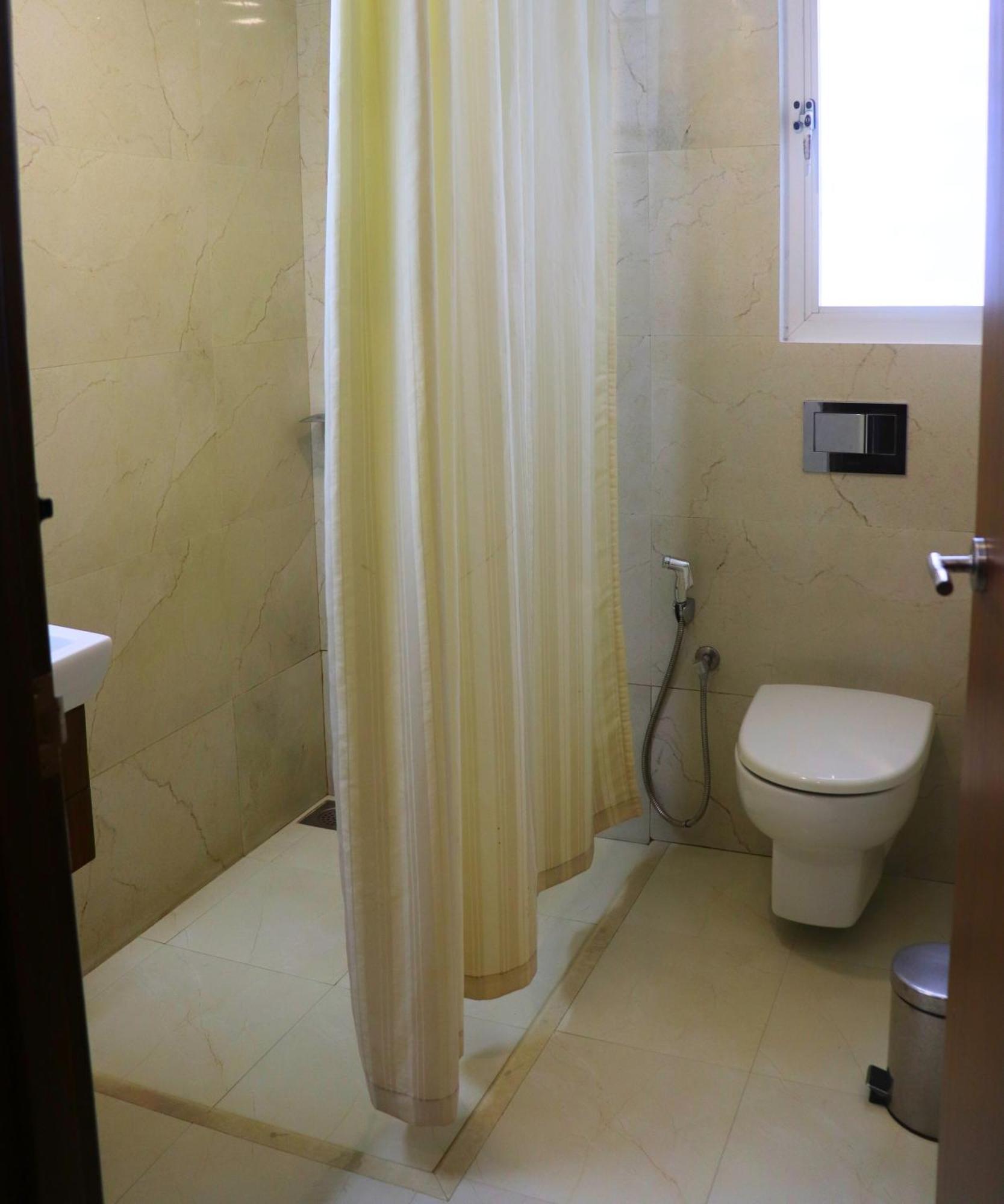 Niko Hotels Kochi Esterno foto