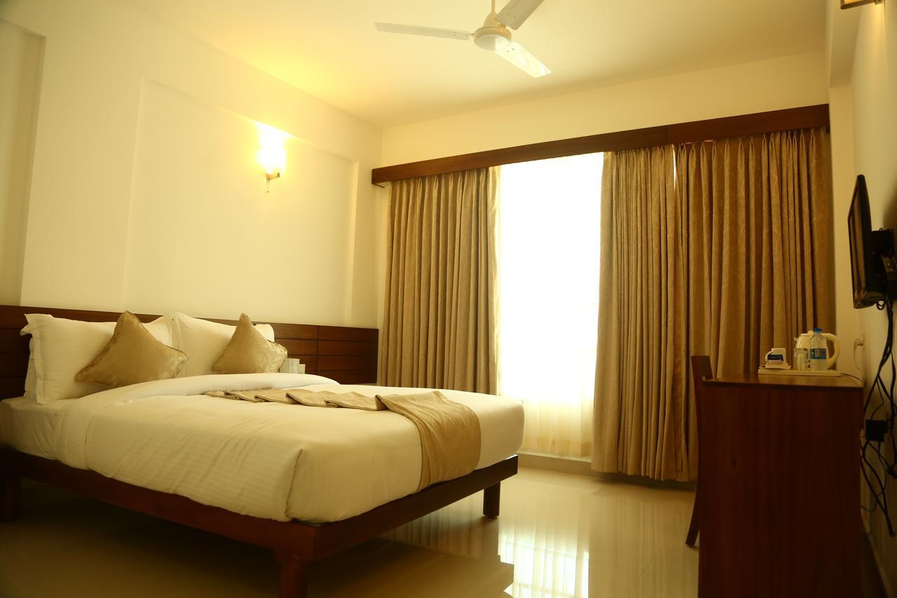 Niko Hotels Kochi Esterno foto