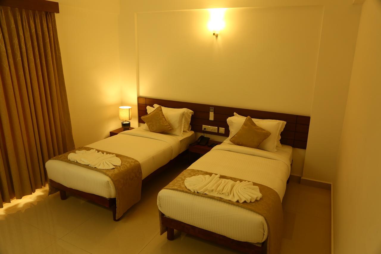 Niko Hotels Kochi Esterno foto