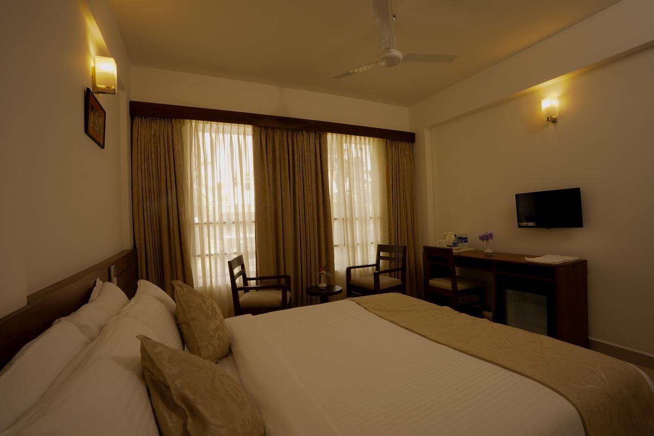 Niko Hotels Kochi Esterno foto